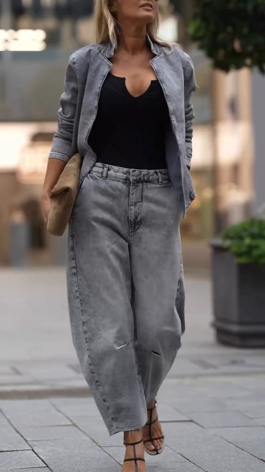 Női kerek nyakú kabát és nadrág lezser szettben