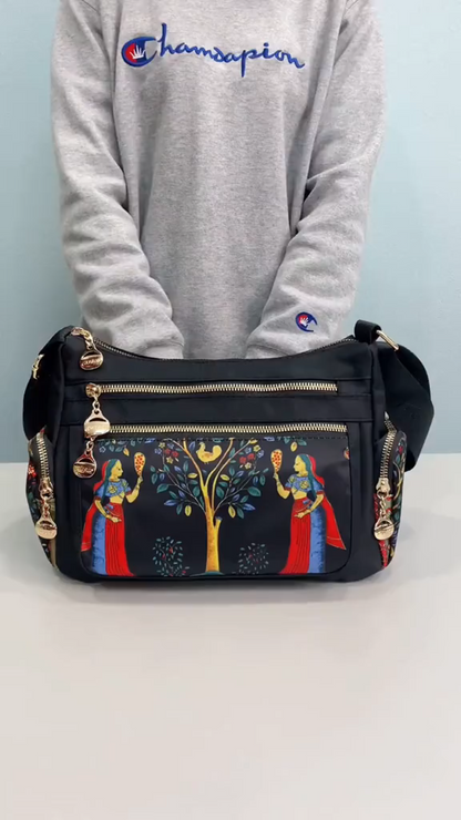 🔥Nagy kapacitású több zsebes divat nyomtatott Messenger táska