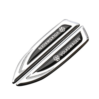 Univerzális autómatrica logóval, fém, személyre szabott (2 db)