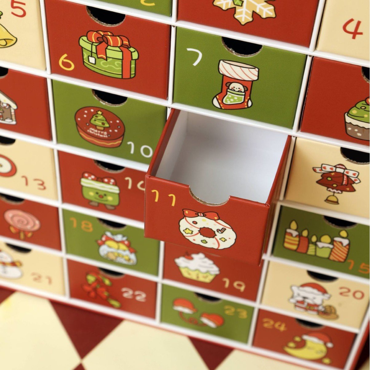 Rózsaszín Márvány Adventi Naptár 2025, 24 nap karácsonyig visszaszámláló doboz