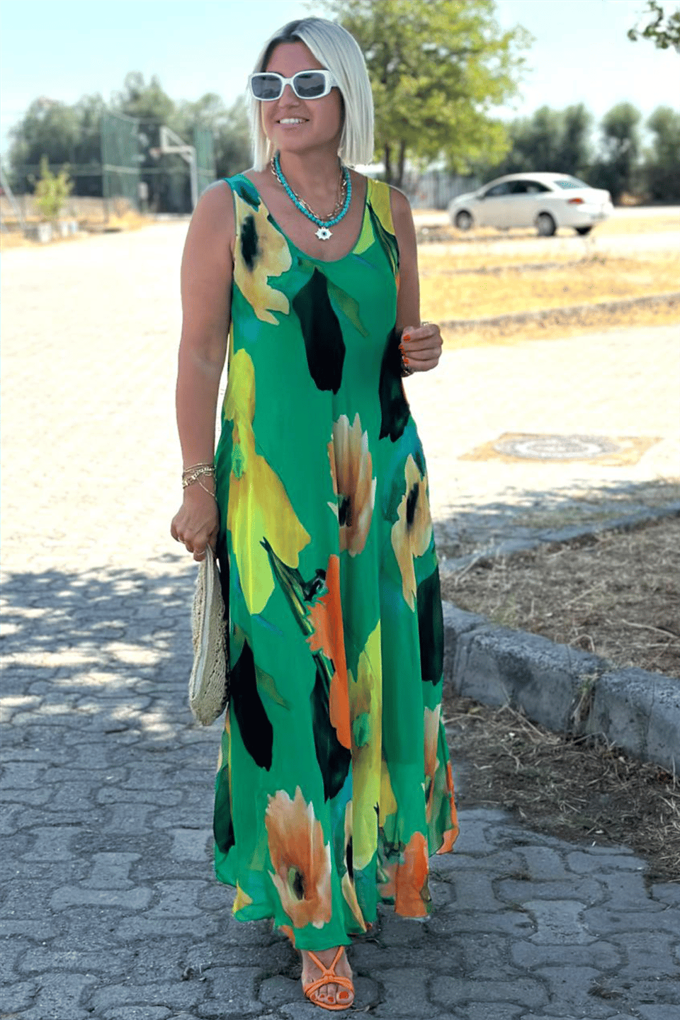 Virágmintás selyem sifon maxi ruha U-nyakkivágással