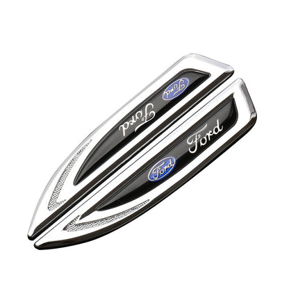 Univerzális autómatrica logóval, fém, személyre szabott (2 db)