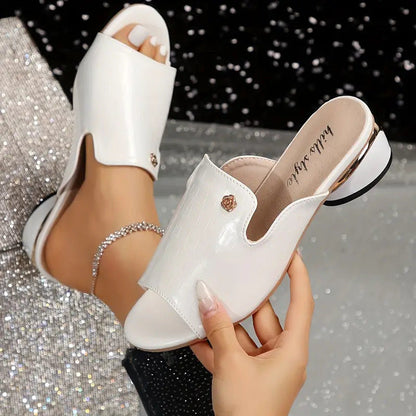 😍Utolsó nap 50% kedvezménnyel😍 - Divatos női ortopéd bőr szandál nyitott orrokkal és vastag sarokkal