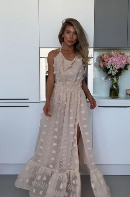 Nyári női divatos ruha nyitott háttal és nagy hasítékkal