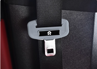 Védőhuzat az autó biztonsági övének csatjához🎉2 db🎉