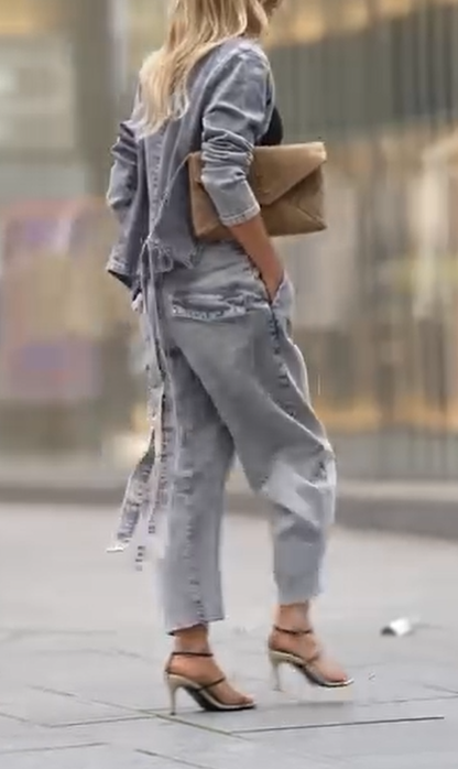 Női kerek nyakú kabát és nadrág lezser szettben