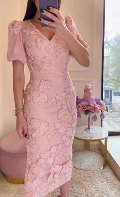 Nyári elegáns női hímzett, strasszos virágmintás ruha