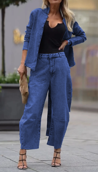 Női kerek nyakú kabát és nadrág lezser szettben