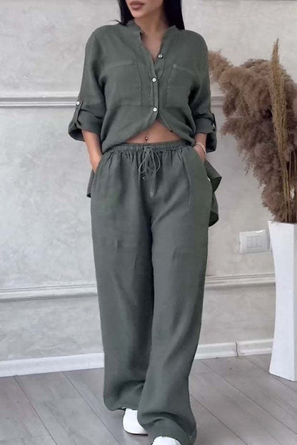 🌸Pamutból és lenből készült kétrészes női öltöny. Ingek és nadrágok gombos zárással.