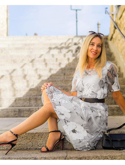 Virágmintás hálós, kerek nyakú midi ruha