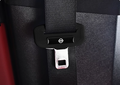 Védőhuzat az autó biztonsági övének csatjához🎉2 db🎉