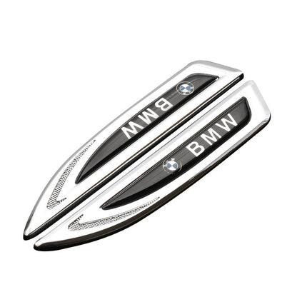 Univerzális autómatrica logóval, fém, személyre szabott (2 db)