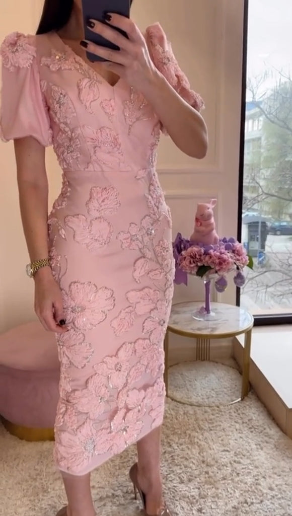 Nyári elegáns női hímzett, strasszos virágmintás ruha