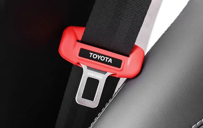 Védőhuzat az autó biztonsági övének csatjához🎉2 db🎉