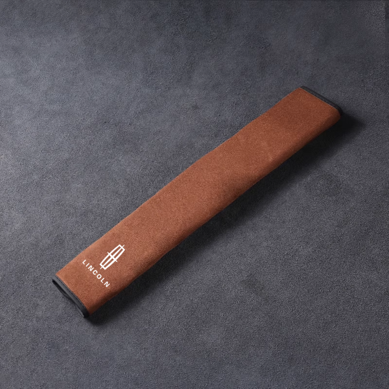 Selyemleather biztonsági övhuzat - nyakvédelemmel és logós opcióval