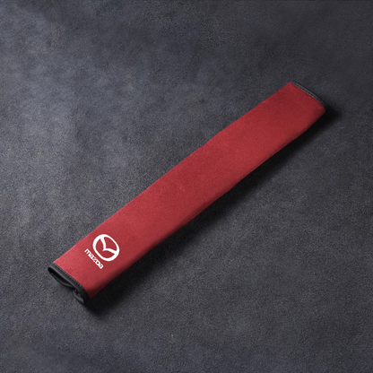 Selyemleather biztonsági övhuzat - nyakvédelemmel és logós opcióval