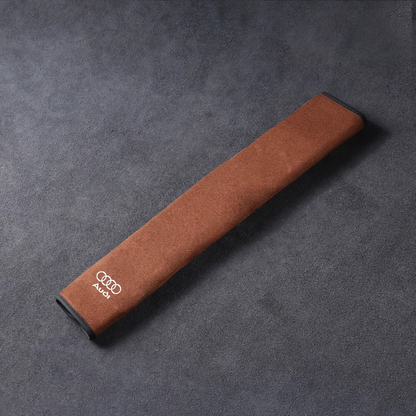 Selyemleather biztonsági övhuzat - nyakvédelemmel és logós opcióval