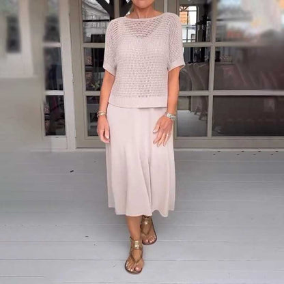 Horgolt tunikából és kötött ruhából álló női kétrészes szett