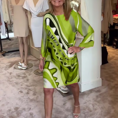 Divatos ruha hosszú ujjal és mintával