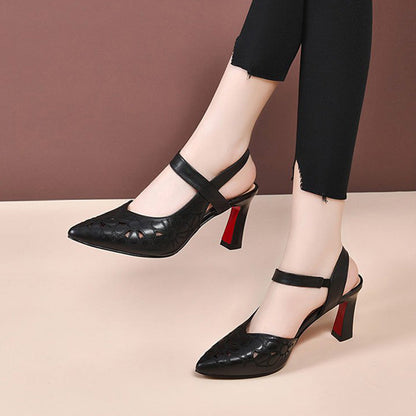 Mély női szandál hegyes lábujjakkal