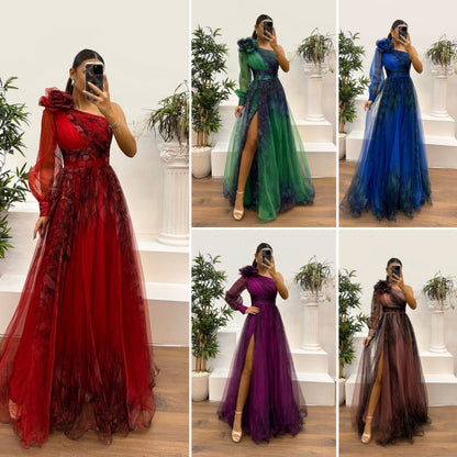 Női mintás ruhák ferde vállakkal