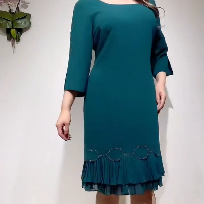 💝Elegáns ruha kerek nyakkivágással és fodros szegéllyel