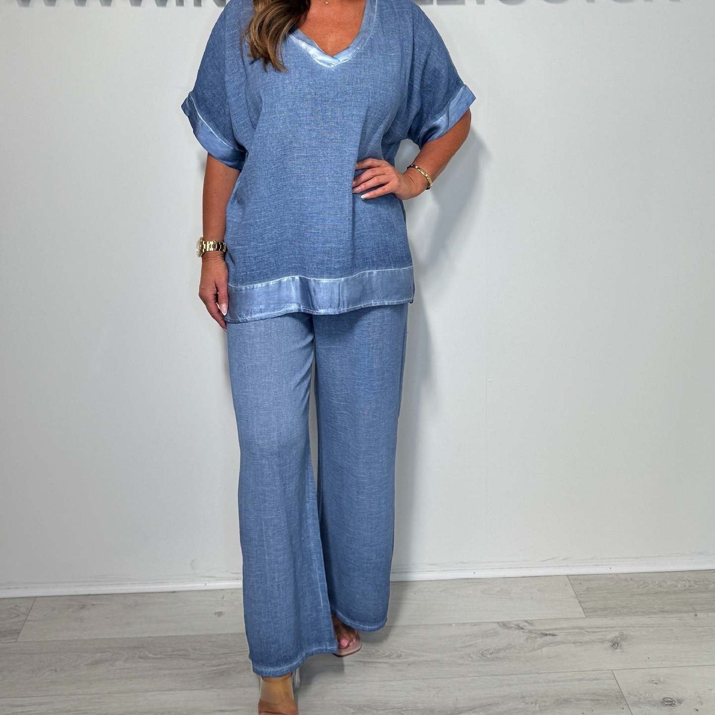 🌷💗Laza, kétrészes szett V-nyakkal