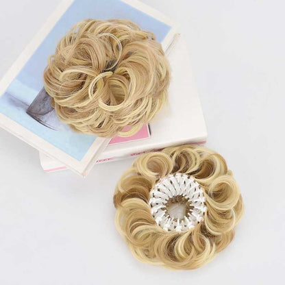 💁‍♀️ Egy nagyméretű szintetikus konty állítható csattal