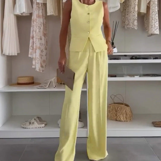 Női ujjatlan felső és hosszú nadrág