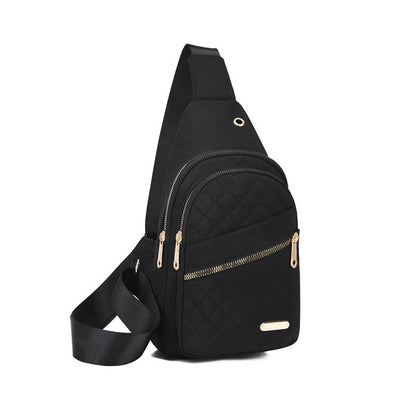 Nagy kapacitású vízálló mellkasi táska