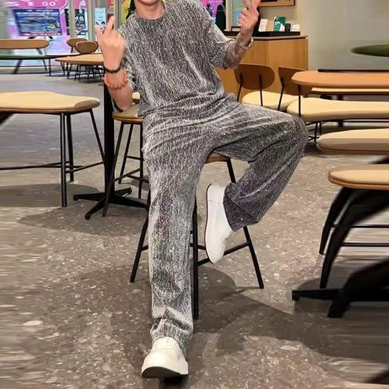 💖 Új dizájn 2025-re ✨Férfi kétrészes szett: rövid ujjú póló és bő szárú nadrág