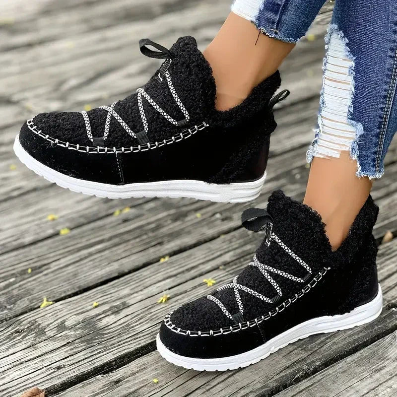 Női kényelmes, félvádrájú csizma